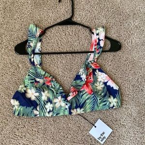 By The Way Tropical crop top with ruffle detailing 
New with tags size large